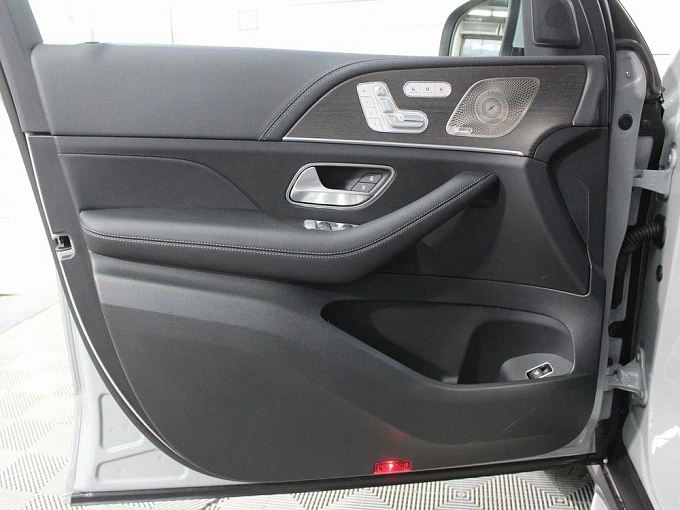 Mercedes-Benz GLE 2025 450 3.0 AT 4Matic (381 л.с.) фото 23