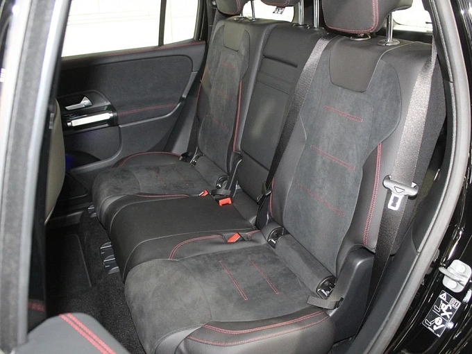 Mercedes-Benz GLB Черный Non metallic фото 13