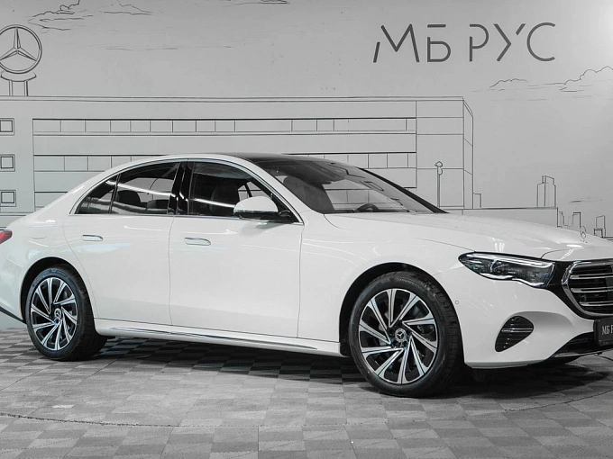 Mercedes-Benz E-Класс Белый Non metallic фото 2