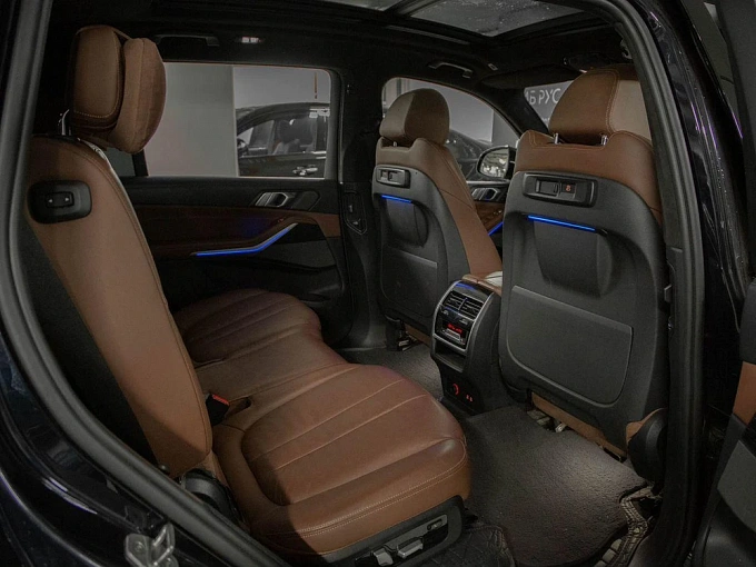 BMW X7 2020 3.0d AT 4WD (249 л.с.) фото 10