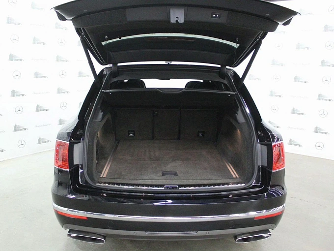 Bentley Bentayga 2017 6.0 AT 4WD (608 л.с.) фото 16