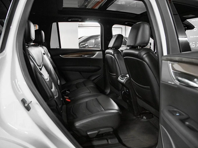 Cadillac XT6 2021 2.0 AT 4WD (200 л.с.) фото 10