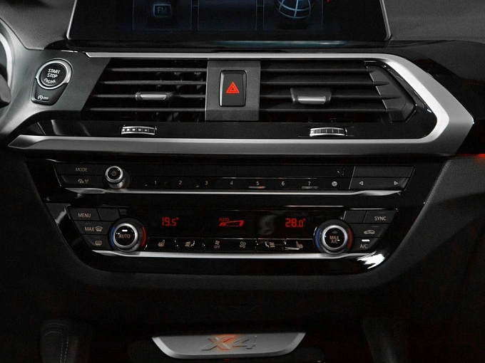BMW X4 2019 2.0 AT 4WD (184 л.с.) фото 21