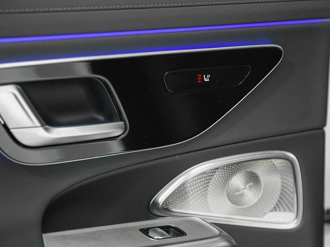 Mercedes-Benz E-Класс Белый Non metallic фото 29
