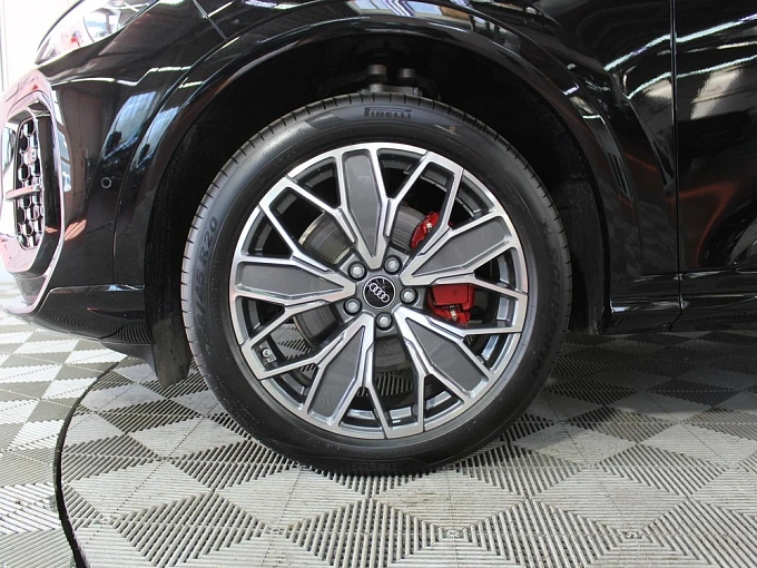Audi Q5 Черный Non metallic фото 20