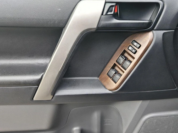 Toyota Land Cruiser Prado 2013 4.0 AT 4WD (282 л.с.) фото 14
