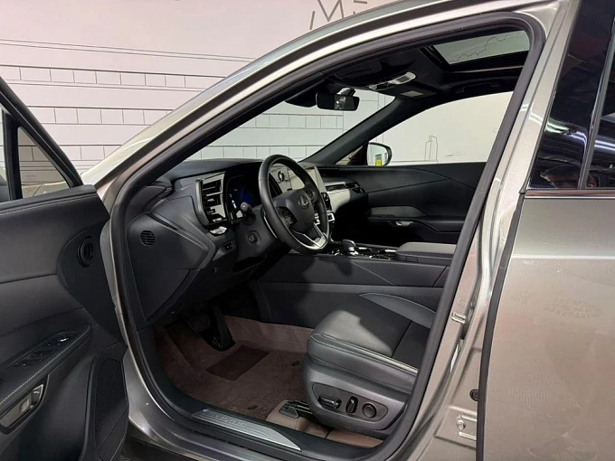 Lexus RX 2025 2.0 AT 4WD (248 л.с.) фото 10