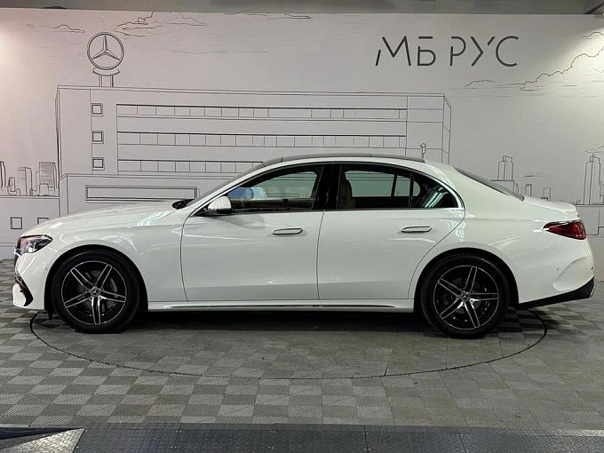 Mercedes-Benz E-Класс Белый Non metallic фото 3