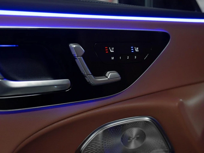 Mercedes-Benz E-Класс Черный Non metallic фото 12