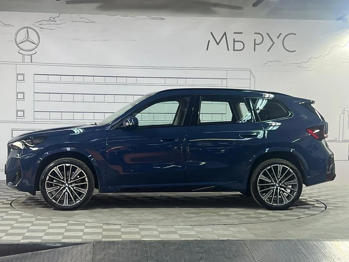 BMW X1 Синий Non metallic фото 3
