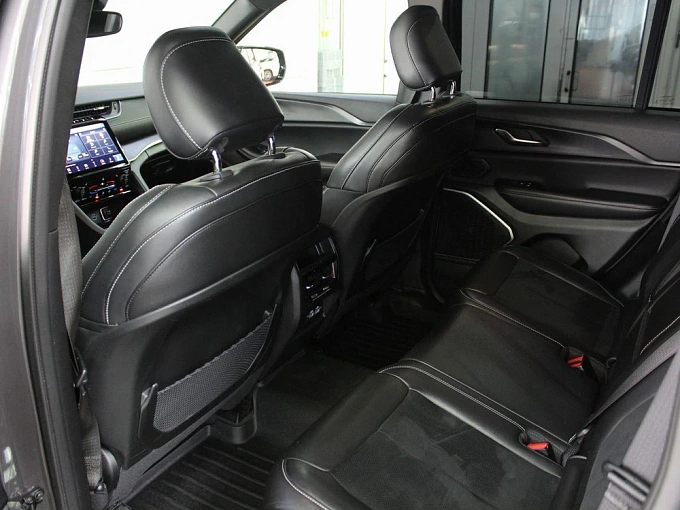Jeep Grand Cherokee 2023 2.0 AT 4WD (272 л.с.) фото 14