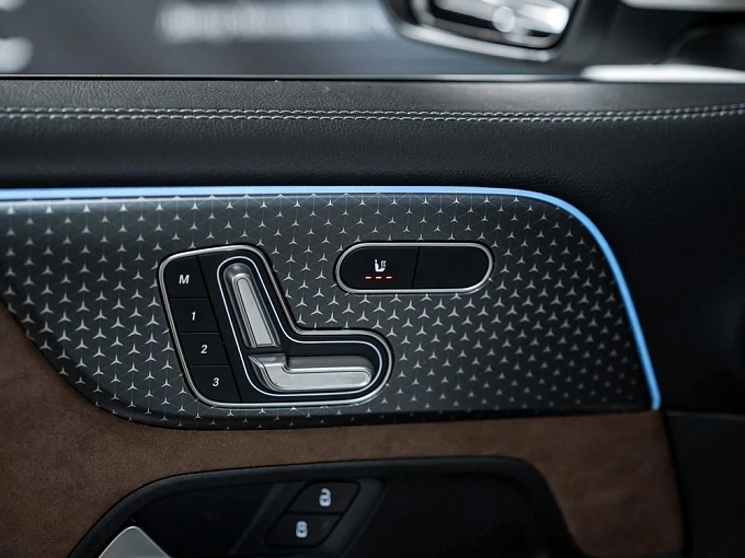 Mercedes-Benz GLB Белый Non metallic фото 14