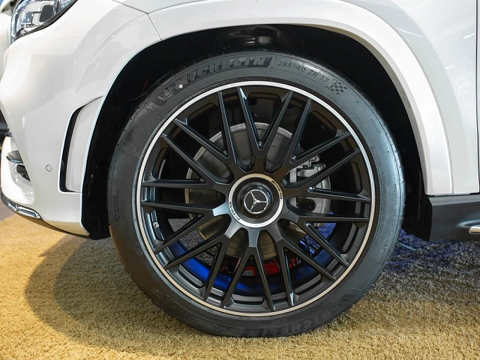 Mercedes-Benz GLS Белый Non metallic фото 12