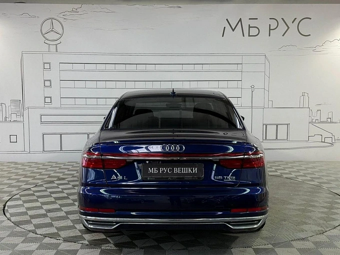 Audi A8 2018 3.0 AT 4WD (340 л.с.) фото 12