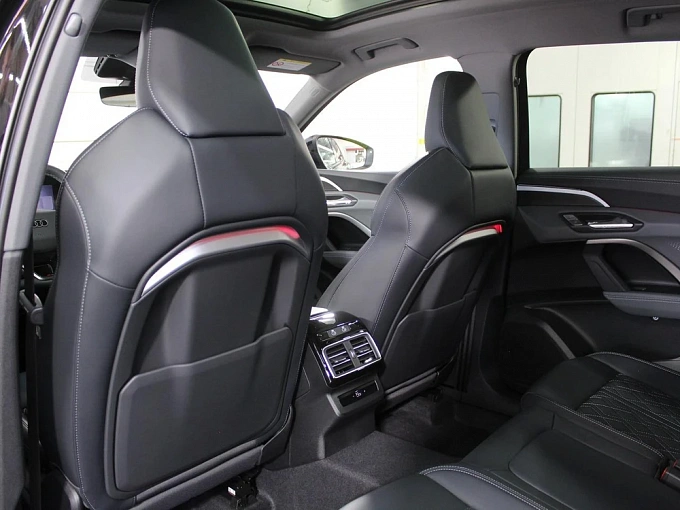 Audi Q5 Черный Non metallic фото 14