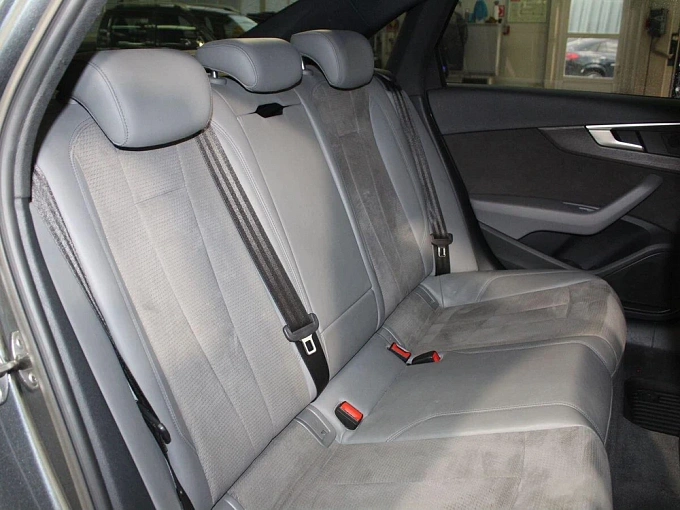 Audi A4 2019 2.0d AMT 4WD (190 л.с.) фото 17