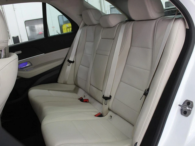 Mercedes-Benz GLE Белый Non metallic фото 16