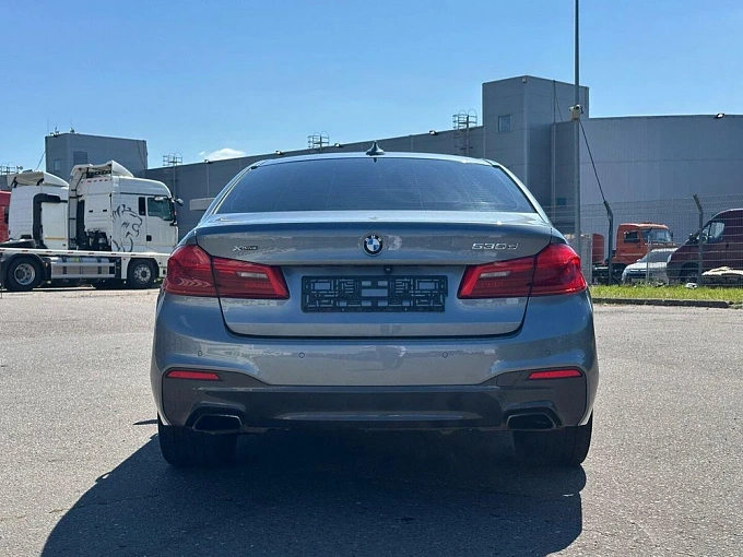 BMW 5 серии 2019 530 3.0d AT 4WD (249 л.с.) фото 35