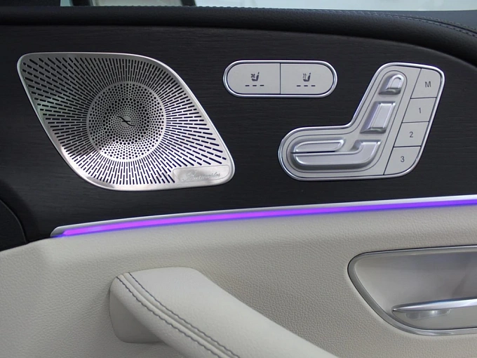 Mercedes-Benz GLE Белый Non metallic фото 36
