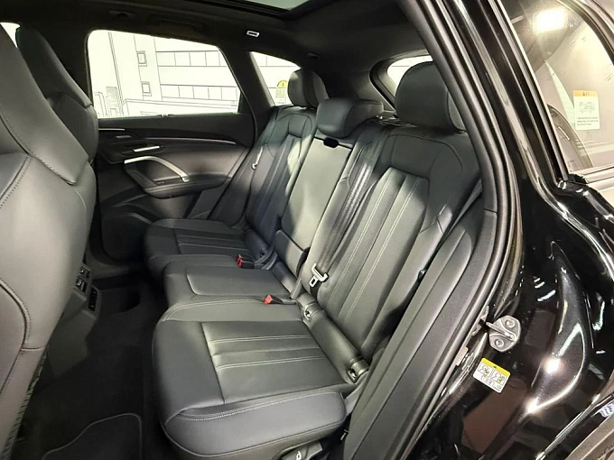 Audi Q5 Черный Non metallic фото 16