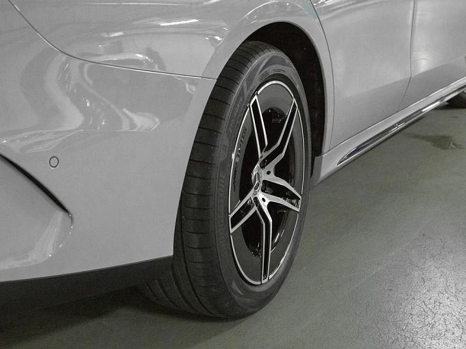 Mercedes-Benz E-Класс Серый Non metallic фото 13