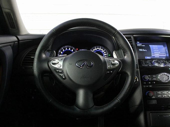 Infiniti QX70 2016 3.7 AT 4WD (333 л.с.) фото 23