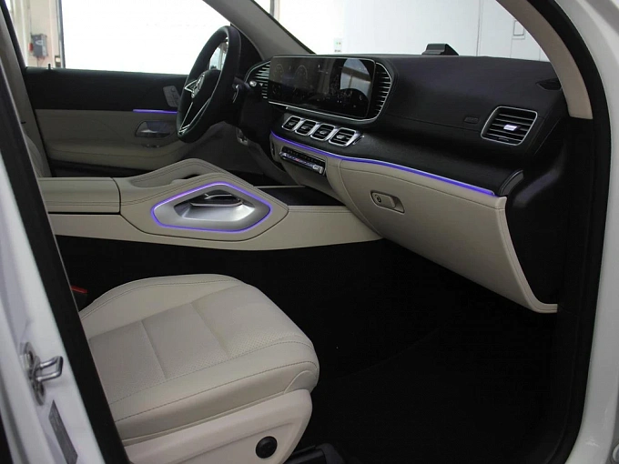 Mercedes-Benz GLE Белый Non metallic фото 11