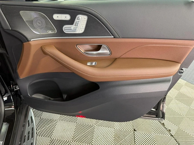 Mercedes-Benz GLE Черный Non metallic фото 30