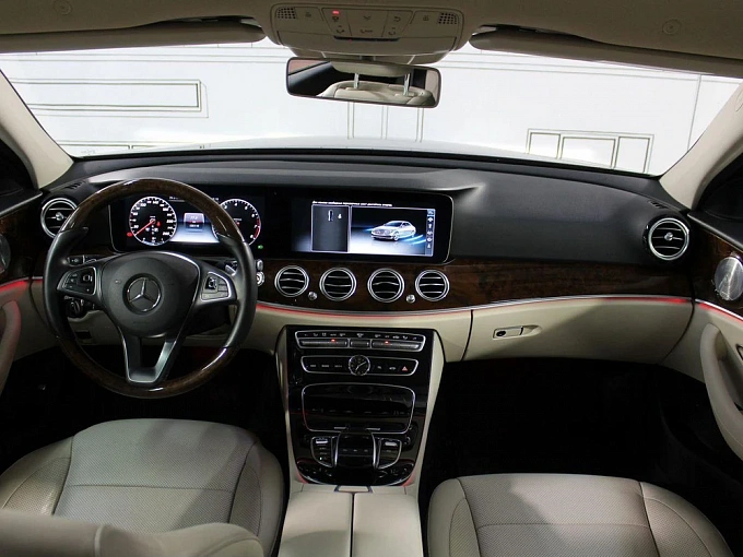 Mercedes-Benz E-Класс 2017 400 3.0 AT 4Matic (333 л.с.) фото 9
