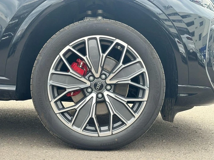 Audi Q5 Черный Non metallic фото 6
