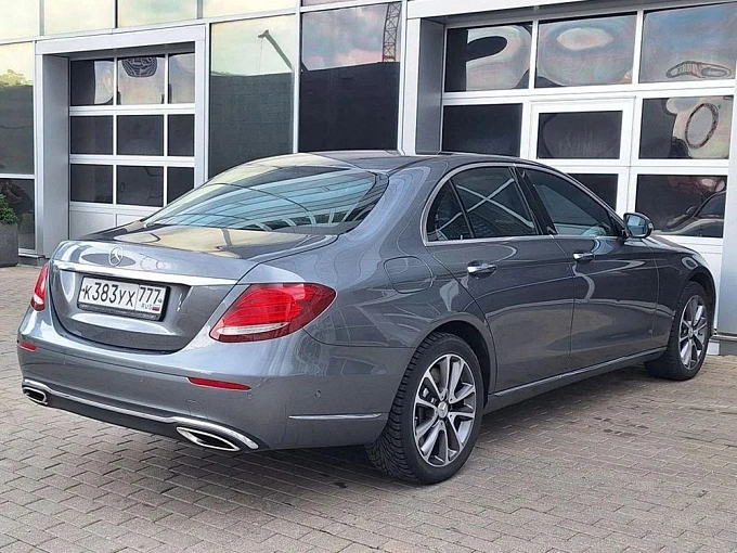 Mercedes-Benz E-Класс 2017 400 3.0 AT 4Matic (333 л.с.) фото 5