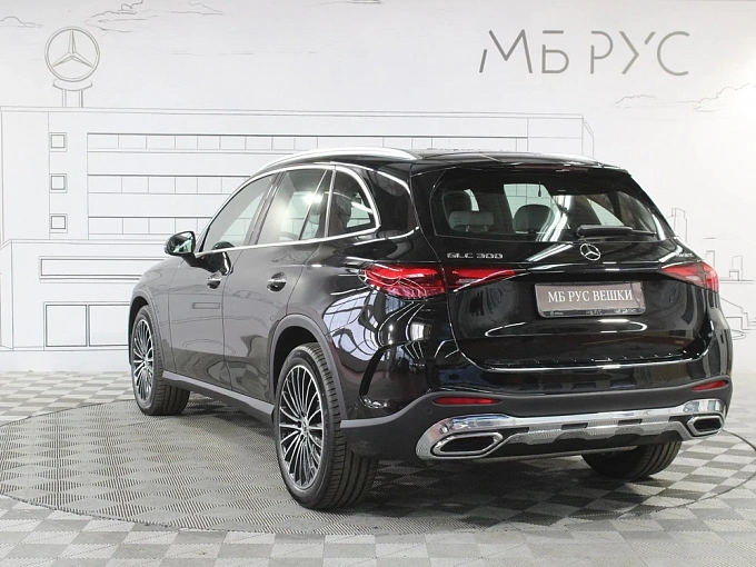 Mercedes-Benz GLC Черный Non metallic фото 4