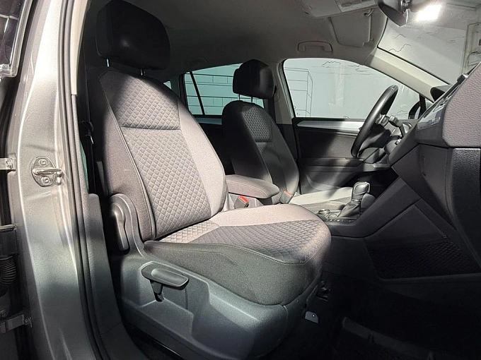 Volkswagen Tiguan 2017 2.0 AMT 4WD (180 л.с.) фото 25