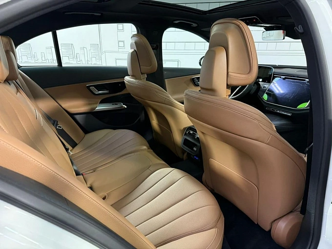 Mercedes-Benz E-Класс Белый Non metallic фото 15