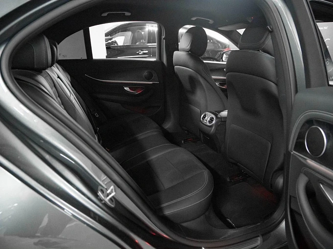 Mercedes-Benz E-Класс 2018 200 2.0 AT 4Matic (197 л.с.) фото 10