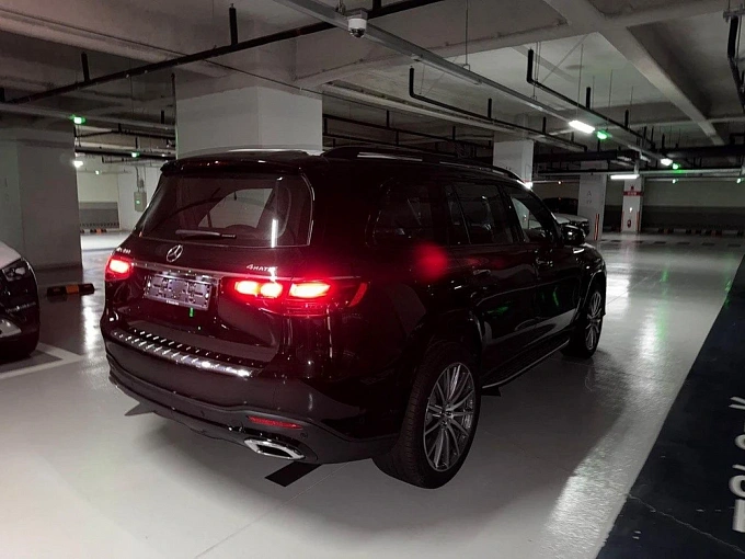 Mercedes-Benz GLS Черный Non metallic фото 4