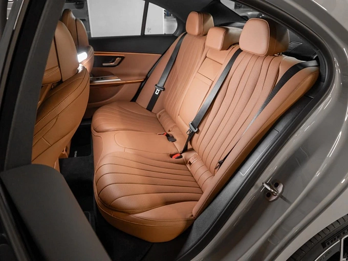 Mercedes-Benz E-Класс Серый Non metallic фото 3