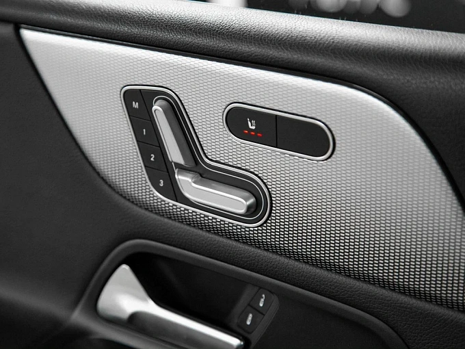 Mercedes-Benz B-Класс 2019 180 1.3 AMT (136 л.с.) фото 12