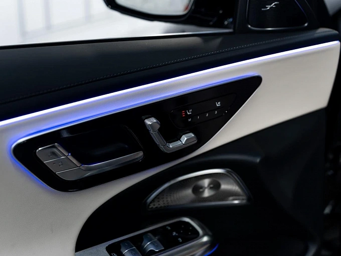 Mercedes-Benz E-Класс Черный Non metallic фото 14