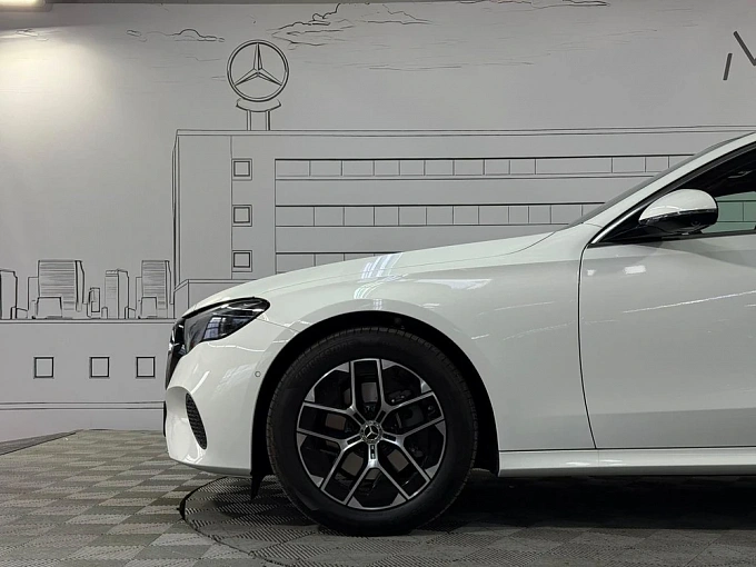 Mercedes-Benz E-Класс Белый Non metallic фото 21