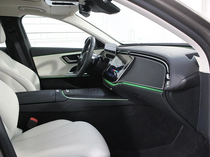 Mercedes-Benz E-Класс Серый Non metallic фото 12