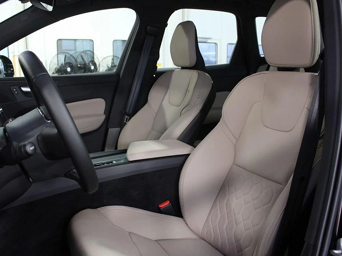 Volvo XC60 2025 2.0 AT 4WD (250 л.с.) фото 11