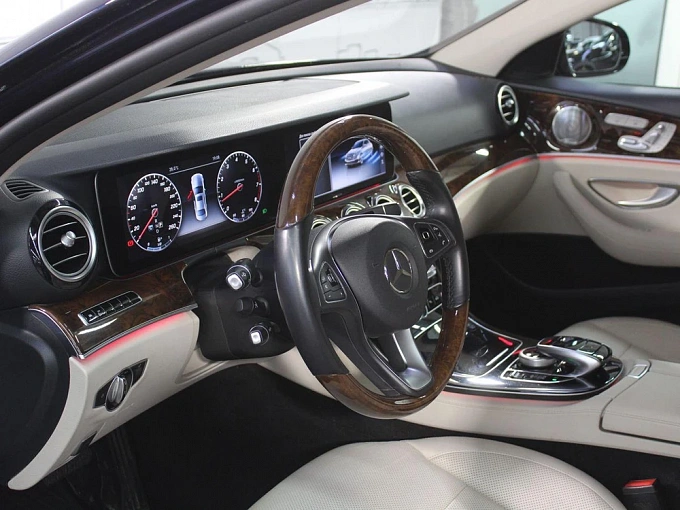 Mercedes-Benz E-Класс 2017 400 3.0 AT 4Matic (333 л.с.) фото 10