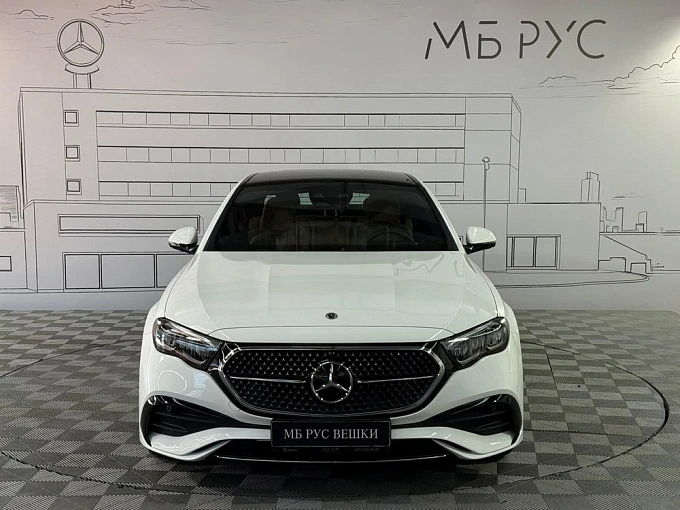 Mercedes-Benz E-Класс Белый Non metallic фото 5