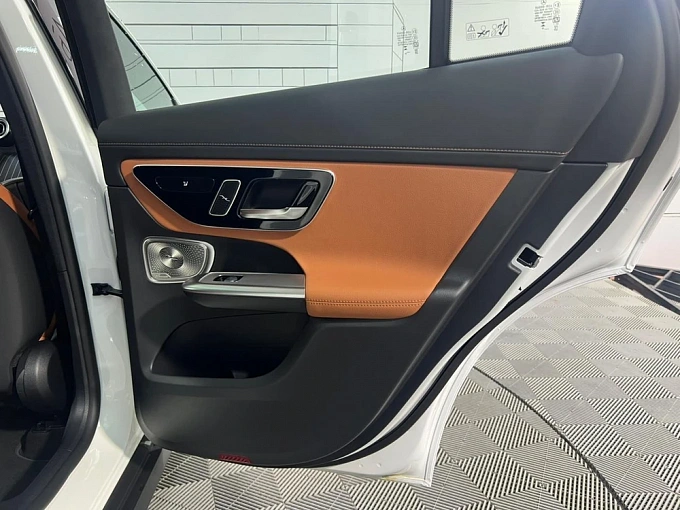 Mercedes-Benz GLC Белый Non metallic фото 24