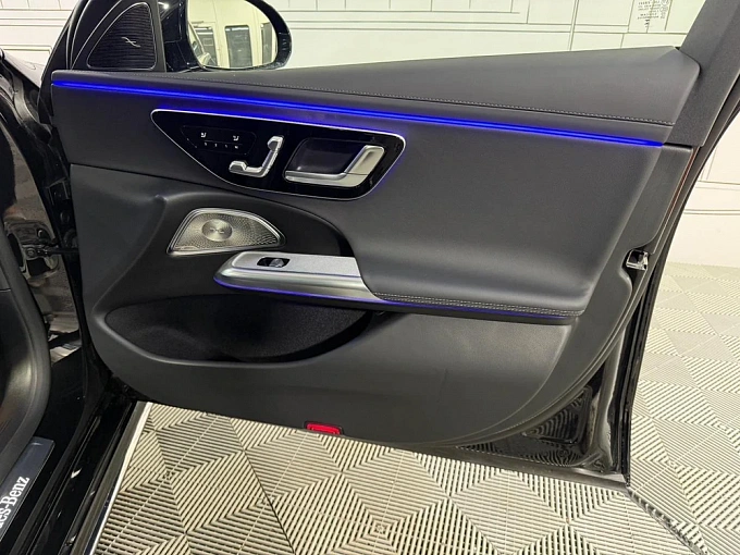 Mercedes-Benz E-Класс Черный Non metallic фото 25