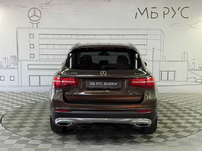 Mercedes-Benz GLC 2016 250 2.0 AT 4Matic (211 л.с.) фото 8