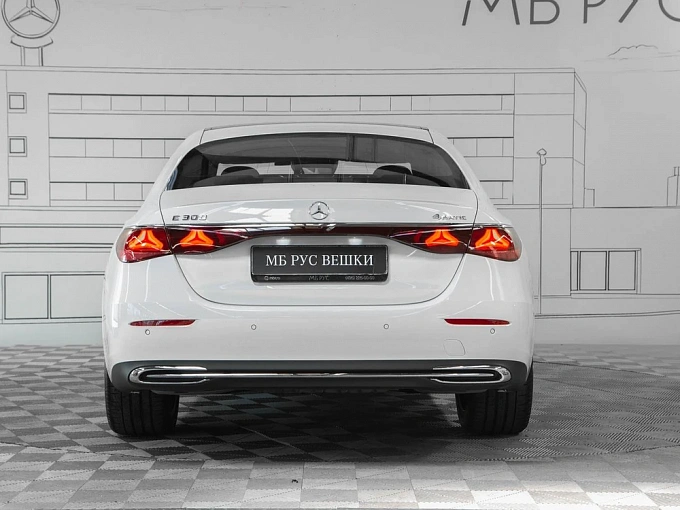 Mercedes-Benz E-Класс Белый Non metallic фото 8