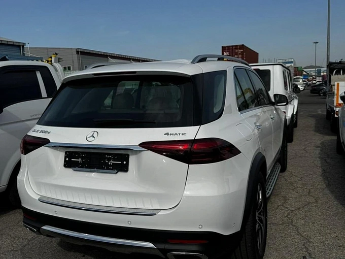 Mercedes-Benz GLE Белый Non metallic фото 6