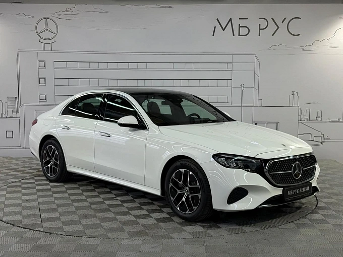 Mercedes-Benz E-Класс Белый Non metallic фото 2